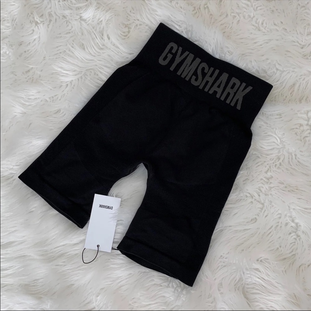 (SOLD) BNWT Gymshark Flex cycling shorts